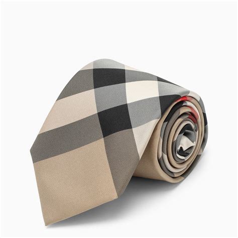 cravatta burberry uomo|Cravatte da uomo di Burberry a partire da 106 € .